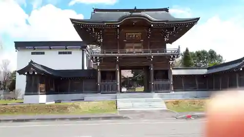 瑞雲寺の山門