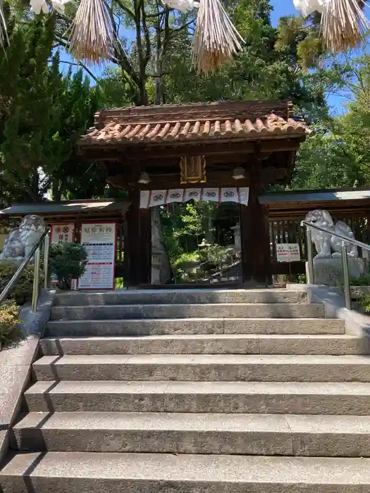 備後護國神社の山門