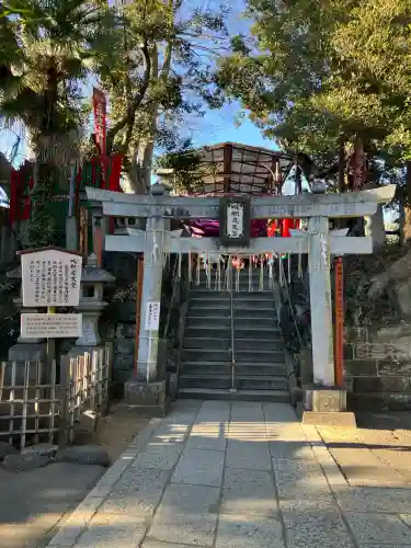 成田山新勝寺の{uncategorized: "未分類", other: "その他", undefined: "問題あり", building: "その他建物", grave: "お墓", sacred_gate: "鳥居", guardian: "狛犬", statue: "像", buddha: "仏像", history: "歴史", nature: "自然", garden: "庭園", animal: "動物", pagoda: "塔", temizu: "手水舎", mountain_gate: "山門・神門", sanctuary: "本殿・本堂", subordinate: "末社・摂社", art: "芸術", scenery: "景色", jizo: "地蔵", ema: "絵馬", goshuin: "御朱印", omikuji: "おみくじ", items: "授与品その他", amulet: "お守り", goshuincho: "御朱印帳", eats: "食事", festival: "お祭り", votive_dance: "神楽", shichigosan: "七五三参", wedding: "結婚式", experience: "体験その他", initially: "初詣", around: "周辺", anti_infection: "感染症対策"}