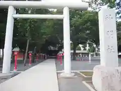 神明社の鳥居