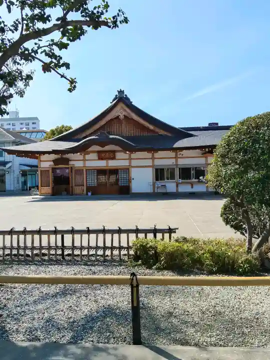 臨南寺の{uncategorized: "未分類", other: "その他", undefined: "問題あり", building: "その他建物", grave: "お墓", sacred_gate: "鳥居", guardian: "狛犬", statue: "像", buddha: "仏像", history: "歴史", nature: "自然", garden: "庭園", animal: "動物", pagoda: "塔", temizu: "手水舎", mountain_gate: "山門・神門", sanctuary: "本殿・本堂", subordinate: "末社・摂社", art: "芸術", scenery: "景色", jizo: "地蔵", ema: "絵馬", goshuin: "御朱印", omikuji: "おみくじ", items: "授与品その他", amulet: "お守り", goshuincho: "御朱印帳", eats: "食事", festival: "お祭り", votive_dance: "神楽", shichigosan: "七五三参", wedding: "結婚式", experience: "体験その他", initially: "初詣", around: "周辺", anti_infection: "感染症対策"}