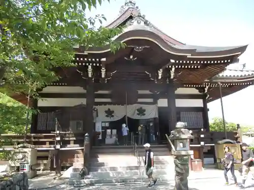 橘寺の本殿・本堂