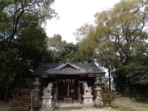 石上市神社の本殿