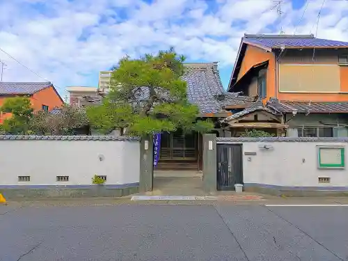 地蔵寺の山門