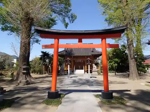 足立神社の鳥居