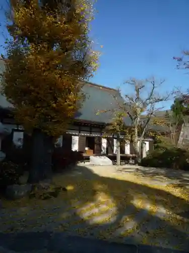 月山寺の本殿・本堂