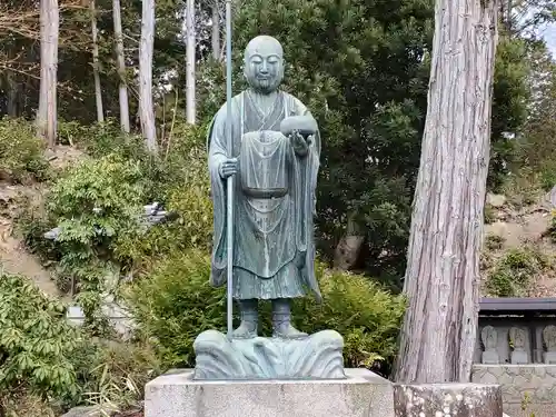 長明寺の像