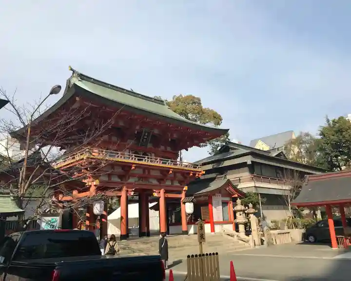 生田神社の山門・神門