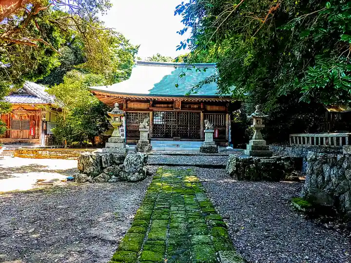 八剱神社・神明社合殿の本殿・本堂