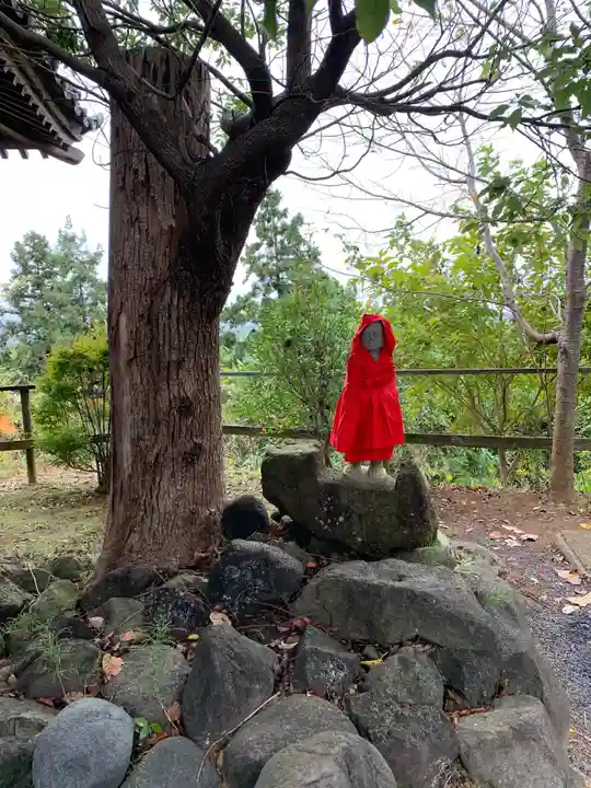 布施弁天 東海寺の地蔵