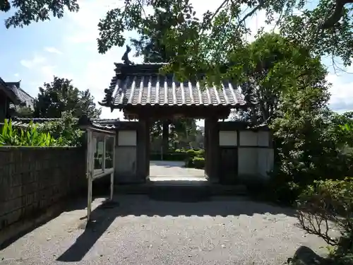 安楽寺の山門