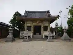 白山神社の本殿