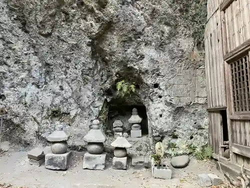 犬飼石仏(大分県)