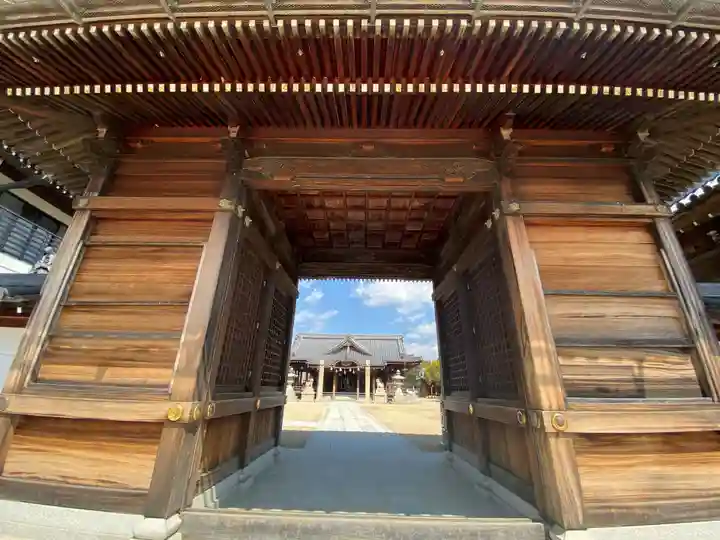 大塩天満宮の山門・神門