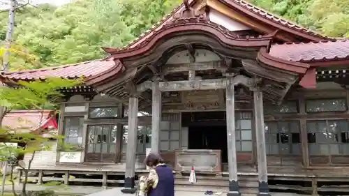 竜華院(釈葉山 龍華院弥勒護国禅寺)の本殿