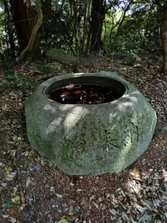 出羽神社の手水舎