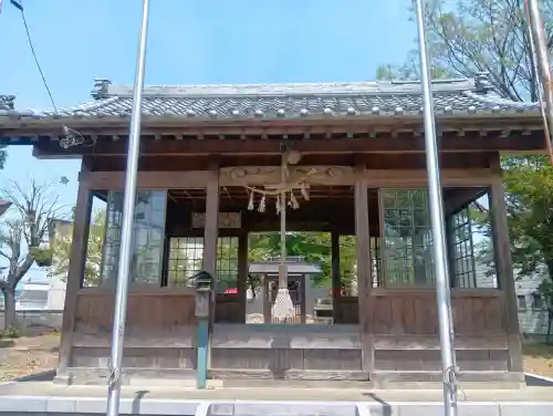 諏訪神社の{uncategorized: "未分類", other: "その他", undefined: "問題あり", building: "その他建物", grave: "お墓", sacred_gate: "鳥居", guardian: "狛犬", statue: "像", buddha: "仏像", history: "歴史", nature: "自然", garden: "庭園", animal: "動物", pagoda: "塔", temizu: "手水舎", mountain_gate: "山門・神門", sanctuary: "本殿・本堂", subordinate: "末社・摂社", art: "芸術", scenery: "景色", jizo: "地蔵", ema: "絵馬", goshuin: "御朱印", omikuji: "おみくじ", items: "授与品その他", amulet: "お守り", goshuincho: "御朱印帳", eats: "食事", festival: "お祭り", votive_dance: "神楽", shichigosan: "七五三参", wedding: "結婚式", experience: "体験その他", initially: "初詣", around: "周辺", anti_infection: "感染症対策"}