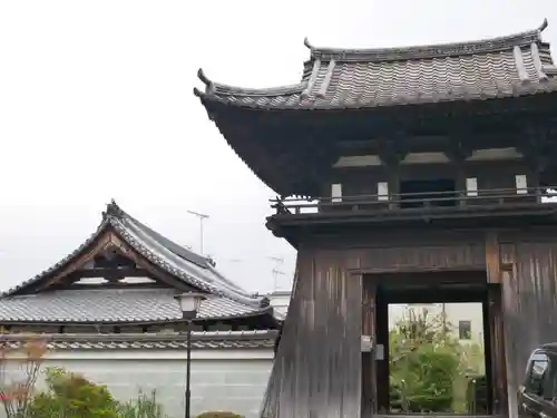 萬壽寺(萬寿寺･万寿寺)の山門