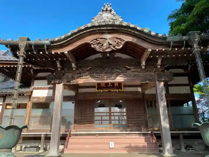 慈恩寺の本殿・本堂