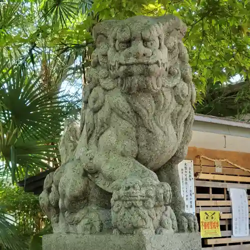 漆部神社の狛犬