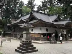 伊和神社の本殿