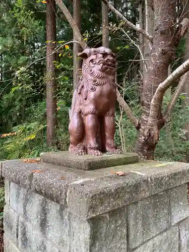 熊野神社の狛犬