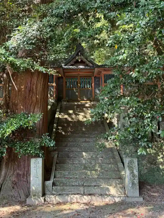 金刀比羅宮の{uncategorized: "未分類", other: "その他", undefined: "問題あり", building: "その他建物", grave: "お墓", sacred_gate: "鳥居", guardian: "狛犬", statue: "像", buddha: "仏像", history: "歴史", nature: "自然", garden: "庭園", animal: "動物", pagoda: "塔", temizu: "手水舎", mountain_gate: "山門・神門", sanctuary: "本殿・本堂", subordinate: "末社・摂社", art: "芸術", scenery: "景色", jizo: "地蔵", ema: "絵馬", goshuin: "御朱印", omikuji: "おみくじ", items: "授与品その他", amulet: "お守り", goshuincho: "御朱印帳", eats: "食事", festival: "お祭り", votive_dance: "神楽", shichigosan: "七五三参", wedding: "結婚式", experience: "体験その他", initially: "初詣", around: "周辺", anti_infection: "感染症対策"}