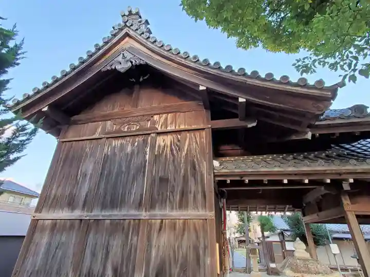 本郷神社の本殿・本堂