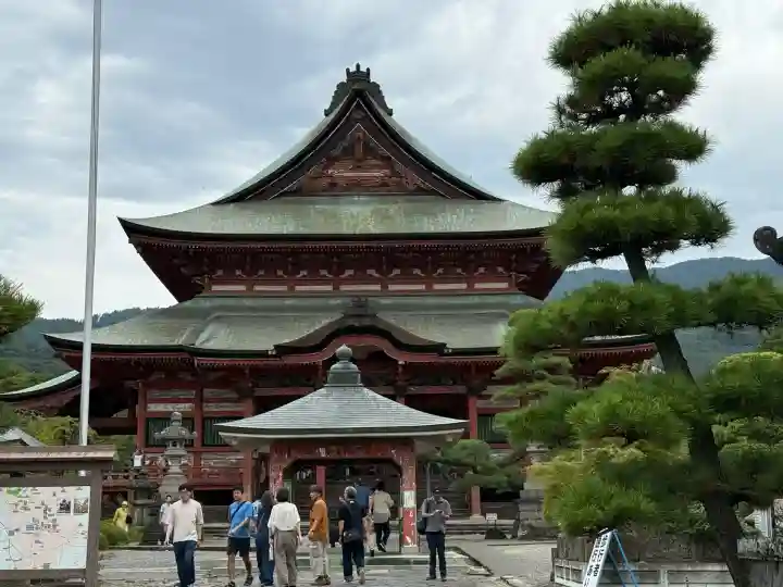 甲斐善光寺(山梨県)