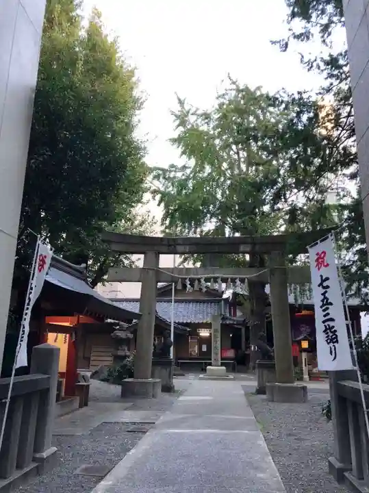 日本橋日枝神社の鳥居