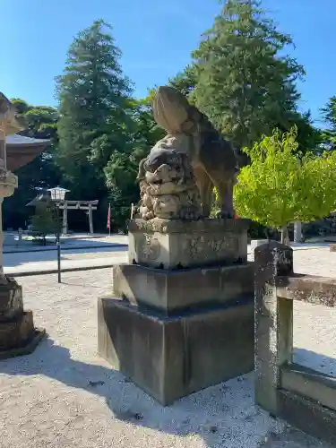 松江神社の{uncategorized: "未分類", other: "その他", undefined: "問題あり", building: "その他建物", grave: "お墓", sacred_gate: "鳥居", guardian: "狛犬", statue: "像", buddha: "仏像", history: "歴史", nature: "自然", garden: "庭園", animal: "動物", pagoda: "塔", temizu: "手水舎", mountain_gate: "山門・神門", sanctuary: "本殿・本堂", subordinate: "末社・摂社", art: "芸術", scenery: "景色", jizo: "地蔵", ema: "絵馬", goshuin: "御朱印", omikuji: "おみくじ", items: "授与品その他", amulet: "お守り", goshuincho: "御朱印帳", eats: "食事", festival: "お祭り", votive_dance: "神楽", shichigosan: "七五三参", wedding: "結婚式", experience: "体験その他", initially: "初詣", around: "周辺", anti_infection: "感染症対策"}