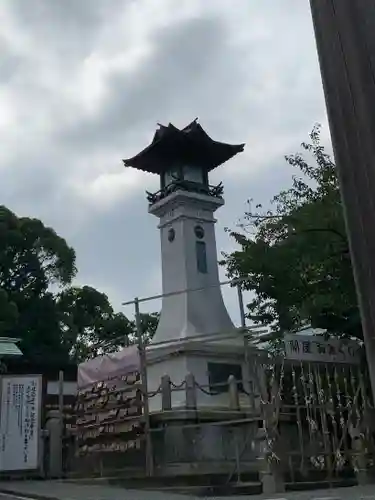 伊勢山皇大神宮の塔