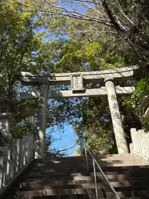 大瀧神社の{uncategorized: "未分類", other: "その他", undefined: "問題あり", building: "その他建物", grave: "お墓", sacred_gate: "鳥居", guardian: "狛犬", statue: "像", buddha: "仏像", history: "歴史", nature: "自然", garden: "庭園", animal: "動物", pagoda: "塔", temizu: "手水舎", mountain_gate: "山門・神門", sanctuary: "本殿・本堂", subordinate: "末社・摂社", art: "芸術", scenery: "景色", jizo: "地蔵", ema: "絵馬", goshuin: "御朱印", omikuji: "おみくじ", items: "授与品その他", amulet: "お守り", goshuincho: "御朱印帳", eats: "食事", festival: "お祭り", votive_dance: "神楽", shichigosan: "七五三参", wedding: "結婚式", experience: "体験その他", initially: "初詣", around: "周辺", anti_infection: "感染症対策"}