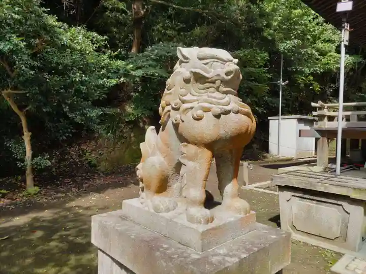 甘縄神明神社(甘縄神明宮)の狛犬