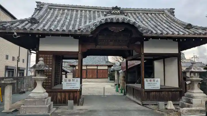 宇治神社御旅所の山門・神門