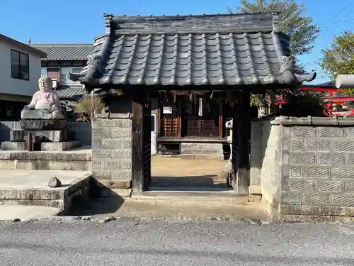 伊庭薬師堂(滋賀県)