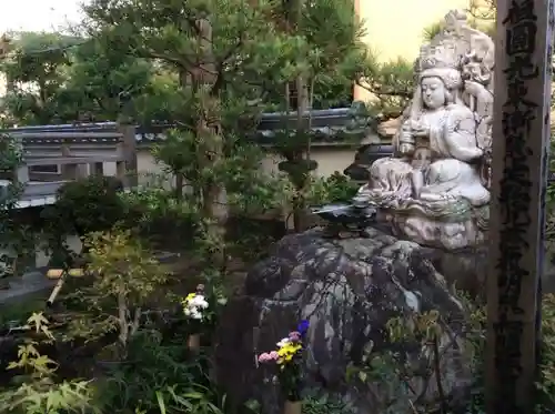 来迎寺(井戸来迎寺・紫雲山来迎寺)の像