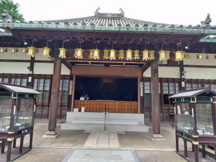 八事山 興正寺の本殿・本堂