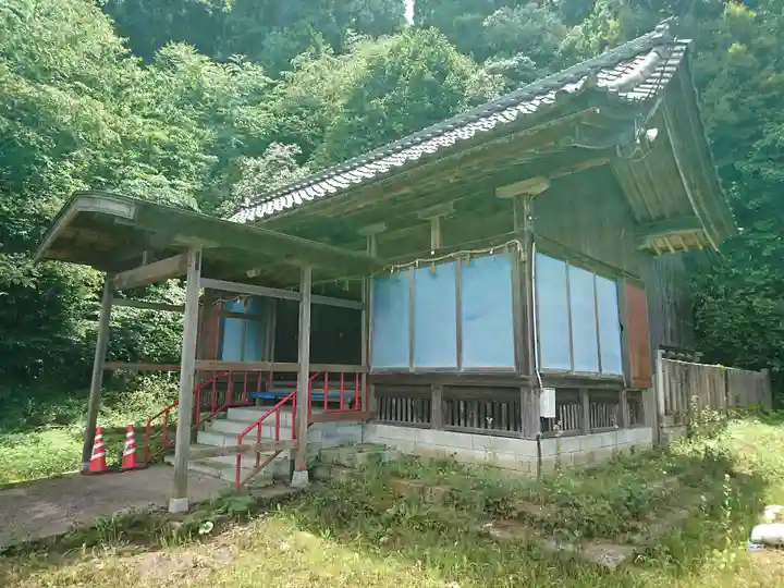 神明神社(村国)の本殿・本堂