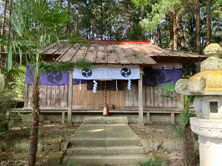 新里今宮神社の{uncategorized: "未分類", other: "その他", undefined: "問題あり", building: "その他建物", grave: "お墓", sacred_gate: "鳥居", guardian: "狛犬", statue: "像", buddha: "仏像", history: "歴史", nature: "自然", garden: "庭園", animal: "動物", pagoda: "塔", temizu: "手水舎", mountain_gate: "山門・神門", sanctuary: "本殿・本堂", subordinate: "末社・摂社", art: "芸術", scenery: "景色", jizo: "地蔵", ema: "絵馬", goshuin: "御朱印", omikuji: "おみくじ", items: "授与品その他", amulet: "お守り", goshuincho: "御朱印帳", eats: "食事", festival: "お祭り", votive_dance: "神楽", shichigosan: "七五三参", wedding: "結婚式", experience: "体験その他", initially: "初詣", around: "周辺", anti_infection: "感染症対策"}