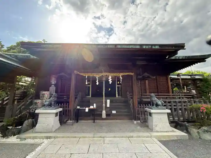 大井神社の{uncategorized: "未分類", other: "その他", undefined: "問題あり", building: "その他建物", grave: "お墓", sacred_gate: "鳥居", guardian: "狛犬", statue: "像", buddha: "仏像", history: "歴史", nature: "自然", garden: "庭園", animal: "動物", pagoda: "塔", temizu: "手水舎", mountain_gate: "山門・神門", sanctuary: "本殿・本堂", subordinate: "末社・摂社", art: "芸術", scenery: "景色", jizo: "地蔵", ema: "絵馬", goshuin: "御朱印", omikuji: "おみくじ", items: "授与品その他", amulet: "お守り", goshuincho: "御朱印帳", eats: "食事", festival: "お祭り", votive_dance: "神楽", shichigosan: "七五三参", wedding: "結婚式", experience: "体験その他", initially: "初詣", around: "周辺", anti_infection: "感染症対策"}