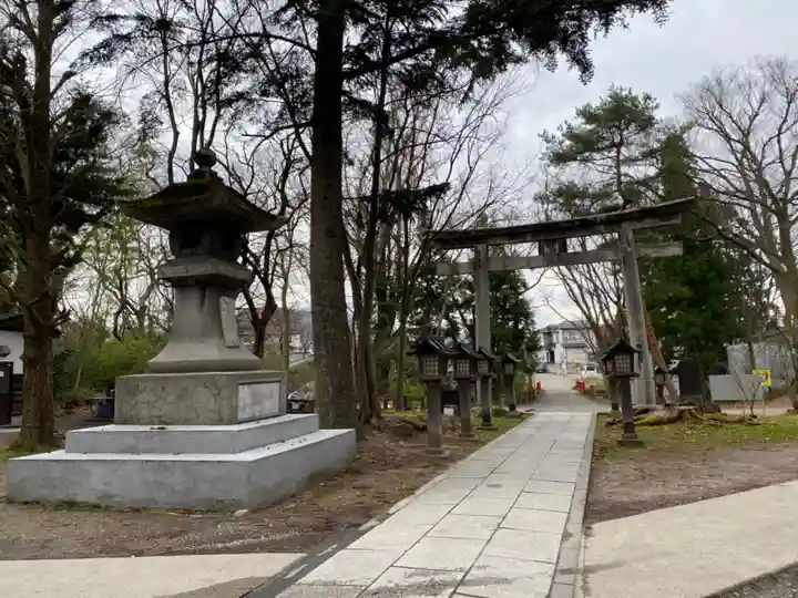 蠶養國神社の鳥居
