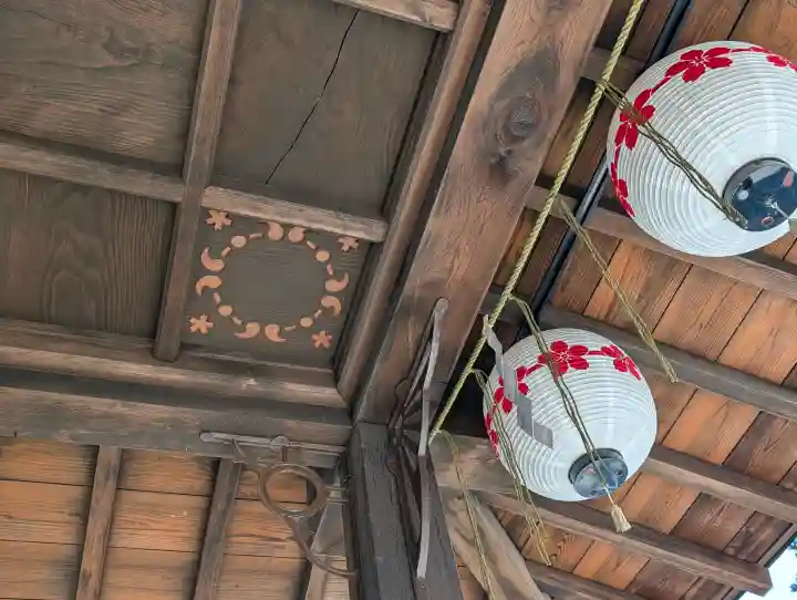 櫻木神社の{uncategorized: "未分類", other: "その他", undefined: "問題あり", building: "その他建物", grave: "お墓", sacred_gate: "鳥居", guardian: "狛犬", statue: "像", buddha: "仏像", history: "歴史", nature: "自然", garden: "庭園", animal: "動物", pagoda: "塔", temizu: "手水舎", mountain_gate: "山門・神門", sanctuary: "本殿・本堂", subordinate: "末社・摂社", art: "芸術", scenery: "景色", jizo: "地蔵", ema: "絵馬", goshuin: "御朱印", omikuji: "おみくじ", items: "授与品その他", amulet: "お守り", goshuincho: "御朱印帳", eats: "食事", festival: "お祭り", votive_dance: "神楽", shichigosan: "七五三参", wedding: "結婚式", experience: "体験その他", initially: "初詣", around: "周辺", anti_infection: "感染症対策"}