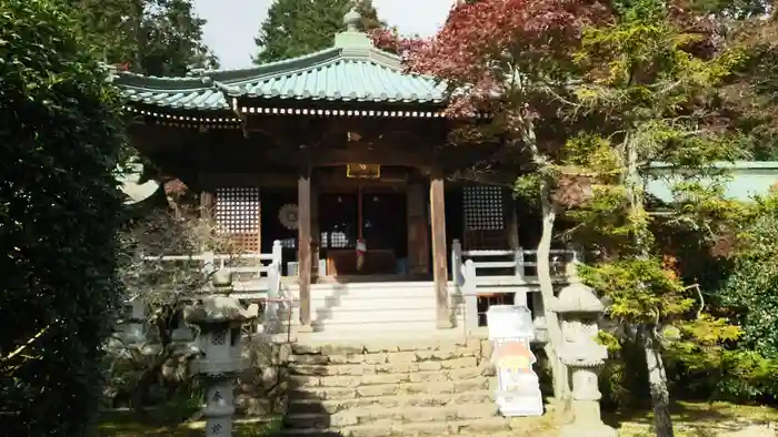 根香寺の本殿