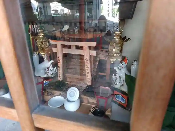 お吉稲荷大明神の本殿・本堂