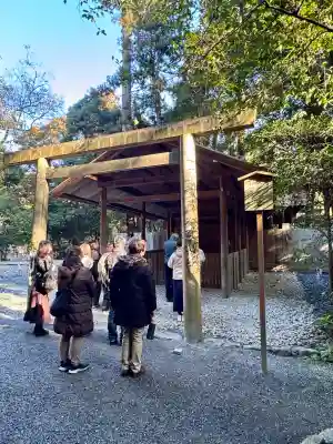 伊勢神宮外宮（豊受大神宮）の{uncategorized: "未分類", other: "その他", undefined: "問題あり", building: "その他建物", grave: "お墓", sacred_gate: "鳥居", guardian: "狛犬", statue: "像", buddha: "仏像", history: "歴史", nature: "自然", garden: "庭園", animal: "動物", pagoda: "塔", temizu: "手水舎", mountain_gate: "山門・神門", sanctuary: "本殿・本堂", subordinate: "末社・摂社", art: "芸術", scenery: "景色", jizo: "地蔵", ema: "絵馬", goshuin: "御朱印", omikuji: "おみくじ", items: "授与品その他", amulet: "お守り", goshuincho: "御朱印帳", eats: "食事", festival: "お祭り", votive_dance: "神楽", shichigosan: "七五三参", wedding: "結婚式", experience: "体験その他", initially: "初詣", around: "周辺", anti_infection: "感染症対策"}