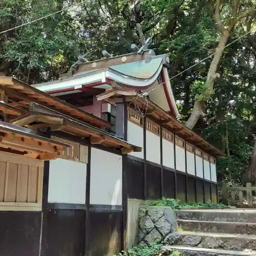 泉神社の本殿