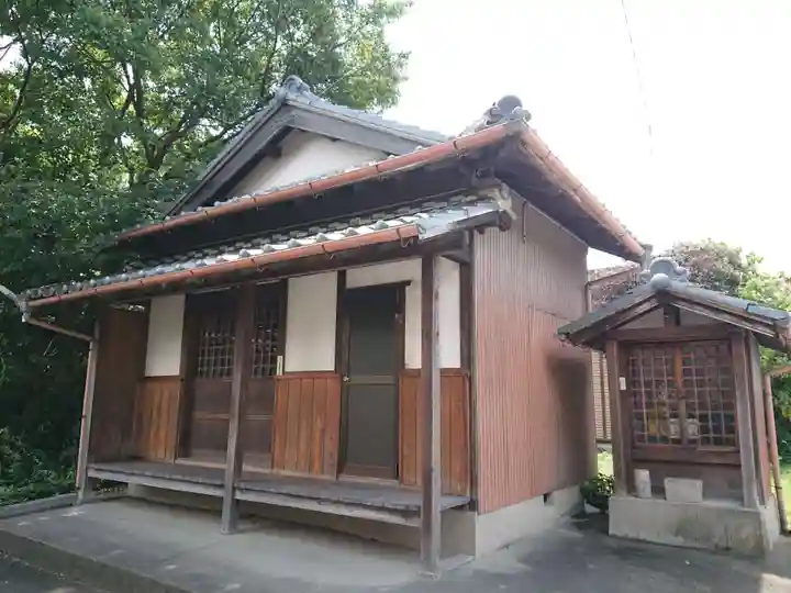 祠の本殿・本堂