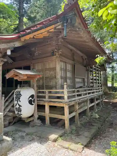 塩原八幡宮の{uncategorized: "未分類", other: "その他", undefined: "問題あり", building: "その他建物", grave: "お墓", sacred_gate: "鳥居", guardian: "狛犬", statue: "像", buddha: "仏像", history: "歴史", nature: "自然", garden: "庭園", animal: "動物", pagoda: "塔", temizu: "手水舎", mountain_gate: "山門・神門", sanctuary: "本殿・本堂", subordinate: "末社・摂社", art: "芸術", scenery: "景色", jizo: "地蔵", ema: "絵馬", goshuin: "御朱印", omikuji: "おみくじ", items: "授与品その他", amulet: "お守り", goshuincho: "御朱印帳", eats: "食事", festival: "お祭り", votive_dance: "神楽", shichigosan: "七五三参", wedding: "結婚式", experience: "体験その他", initially: "初詣", around: "周辺", anti_infection: "感染症対策"}