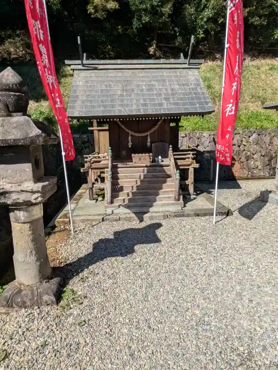 都農神社の{uncategorized: "未分類", other: "その他", undefined: "問題あり", building: "その他建物", grave: "お墓", sacred_gate: "鳥居", guardian: "狛犬", statue: "像", buddha: "仏像", history: "歴史", nature: "自然", garden: "庭園", animal: "動物", pagoda: "塔", temizu: "手水舎", mountain_gate: "山門・神門", sanctuary: "本殿・本堂", subordinate: "末社・摂社", art: "芸術", scenery: "景色", jizo: "地蔵", ema: "絵馬", goshuin: "御朱印", omikuji: "おみくじ", items: "授与品その他", amulet: "お守り", goshuincho: "御朱印帳", eats: "食事", festival: "お祭り", votive_dance: "神楽", shichigosan: "七五三参", wedding: "結婚式", experience: "体験その他", initially: "初詣", around: "周辺", anti_infection: "感染症対策"}